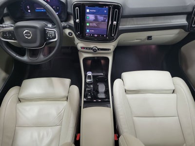 2023 Volvo XC40 B4 Plus Bright Theme