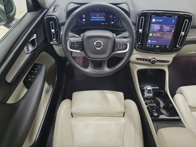 2023 Volvo XC40 B4 Plus Bright Theme