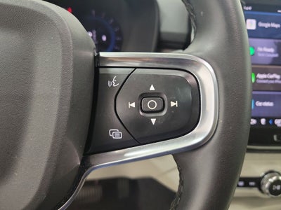 2023 Volvo XC40 B4 Plus Bright Theme