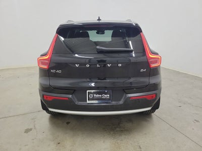2023 Volvo XC40 B4 Plus Bright Theme