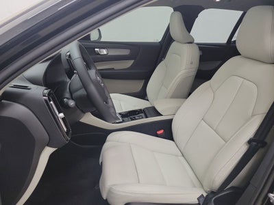 2026 Volvo XC40 B4 Plus