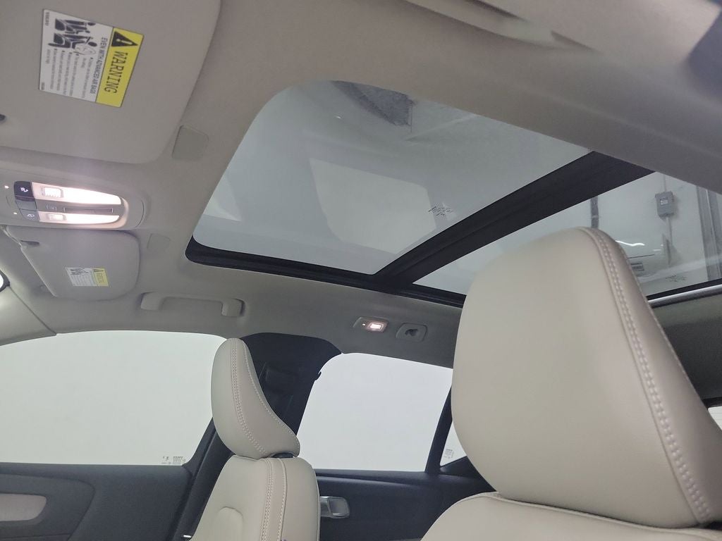 2026 Volvo XC40 B4 Plus