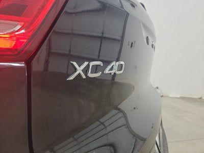 2026 Volvo XC40 B4 Plus