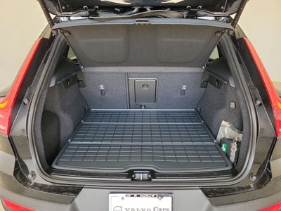 2026 Volvo XC40 B4 Plus