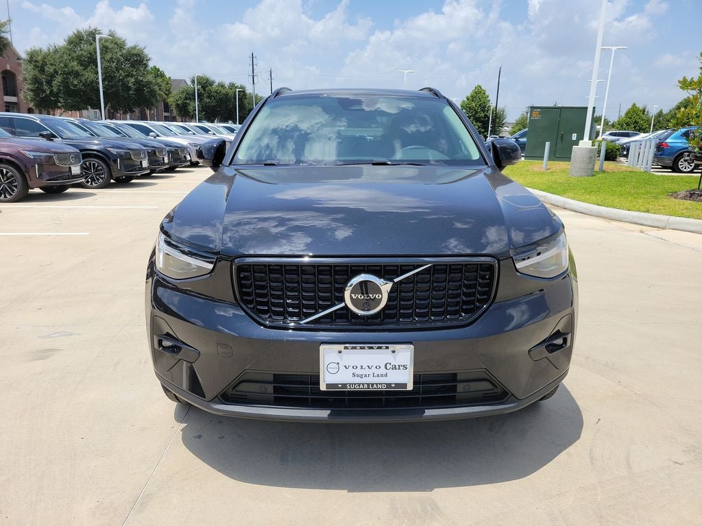 2026 Volvo XC40 B4 Plus