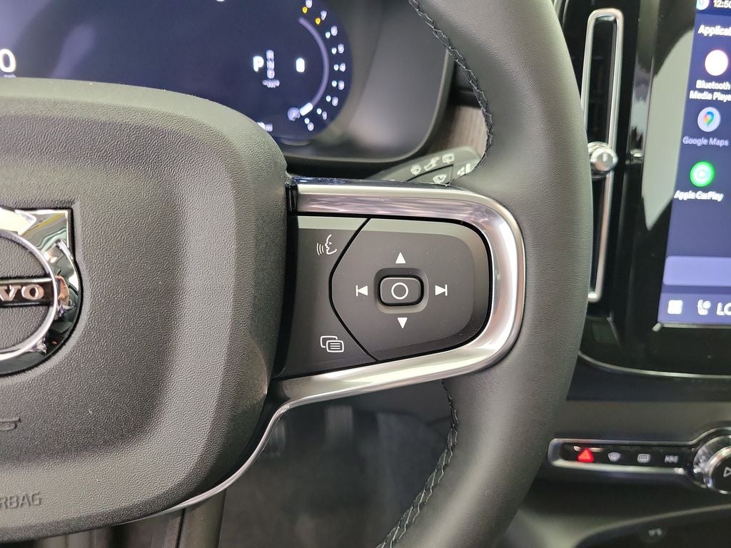 2026 Volvo XC40 B4 Plus
