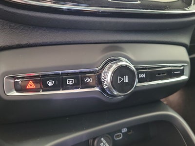 2026 Volvo XC40 B4 Plus