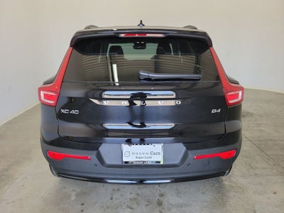 2026 Volvo XC40 B4 Plus