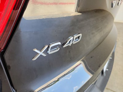 2026 Volvo XC40 B4 Plus