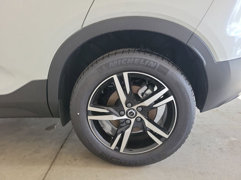 2026 Volvo XC40 B4 Core