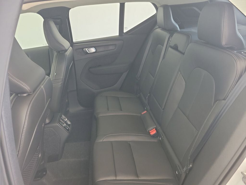 2026 Volvo XC40 B4 Core