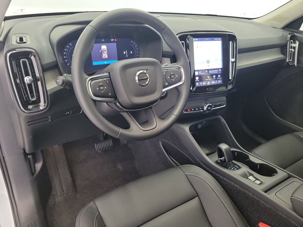 2026 Volvo XC40 B4 Core