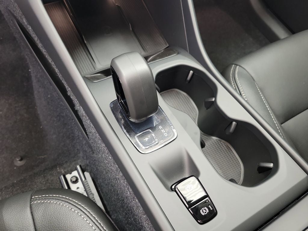 2026 Volvo XC40 B4 Core