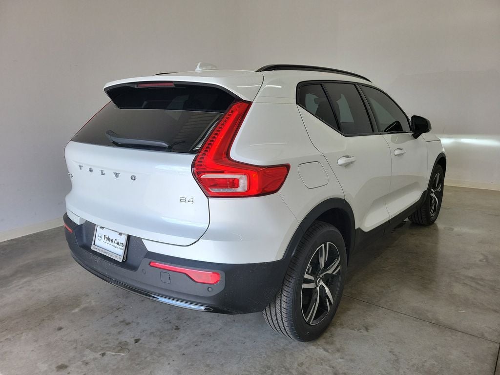 2026 Volvo XC40 B4 Core