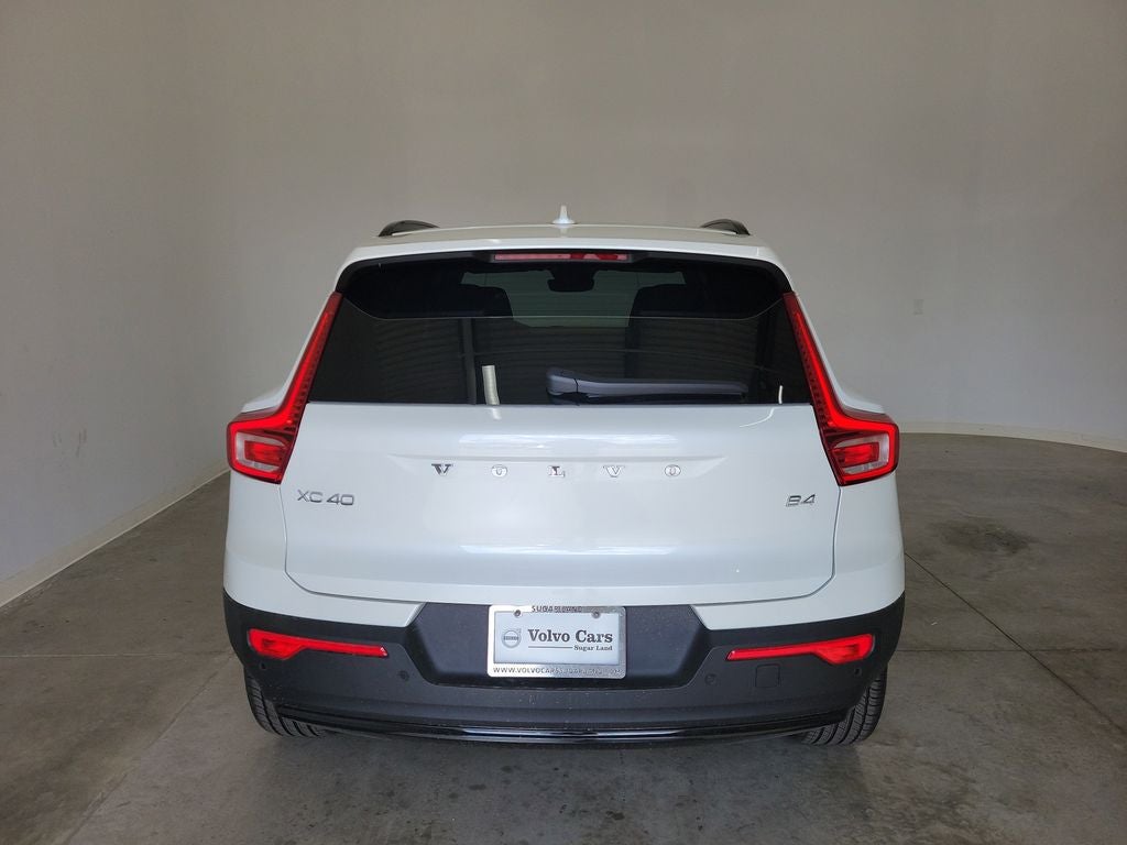 2026 Volvo XC40 B4 Core