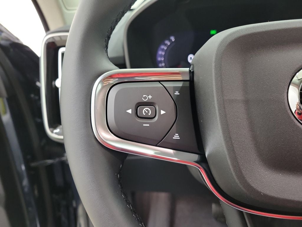 2026 Volvo XC40 B4 Core