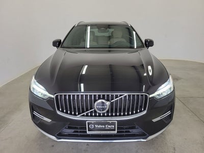 2023 Volvo XC60 B5 Ultimate Bright Theme