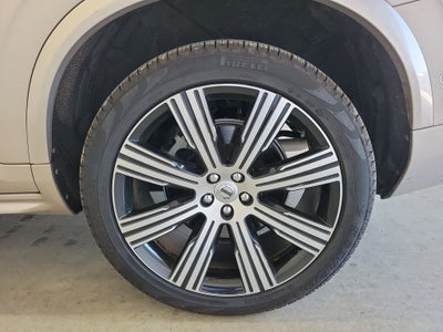2024 Volvo XC90 B5 Plus