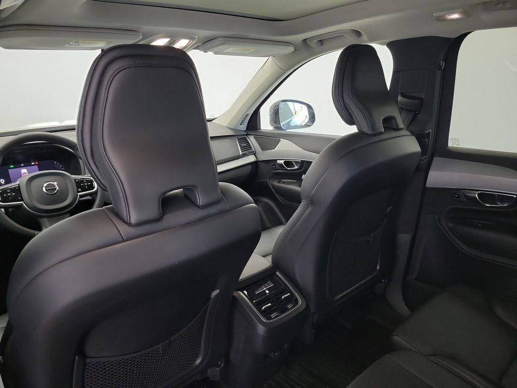 2023 Volvo XC90 B5 Core