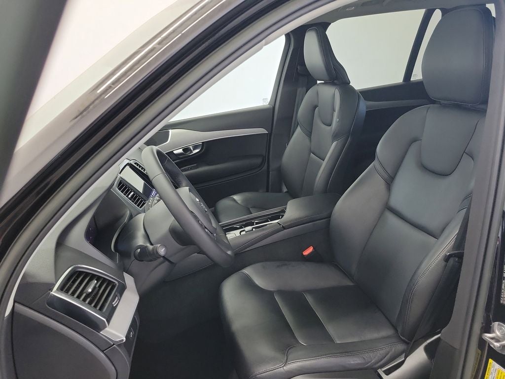 2023 Volvo XC90 B5 Core