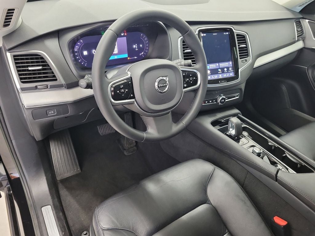 2023 Volvo XC90 B5 Core