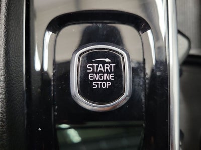 2023 Volvo XC90 B5 Core