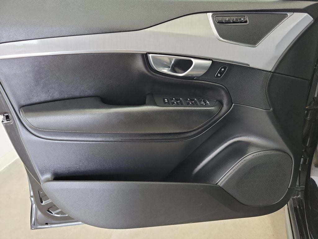 2023 Volvo XC90 B5 Core