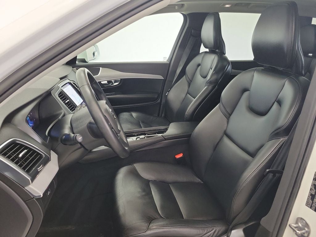 2023 Volvo XC90 B5 Core