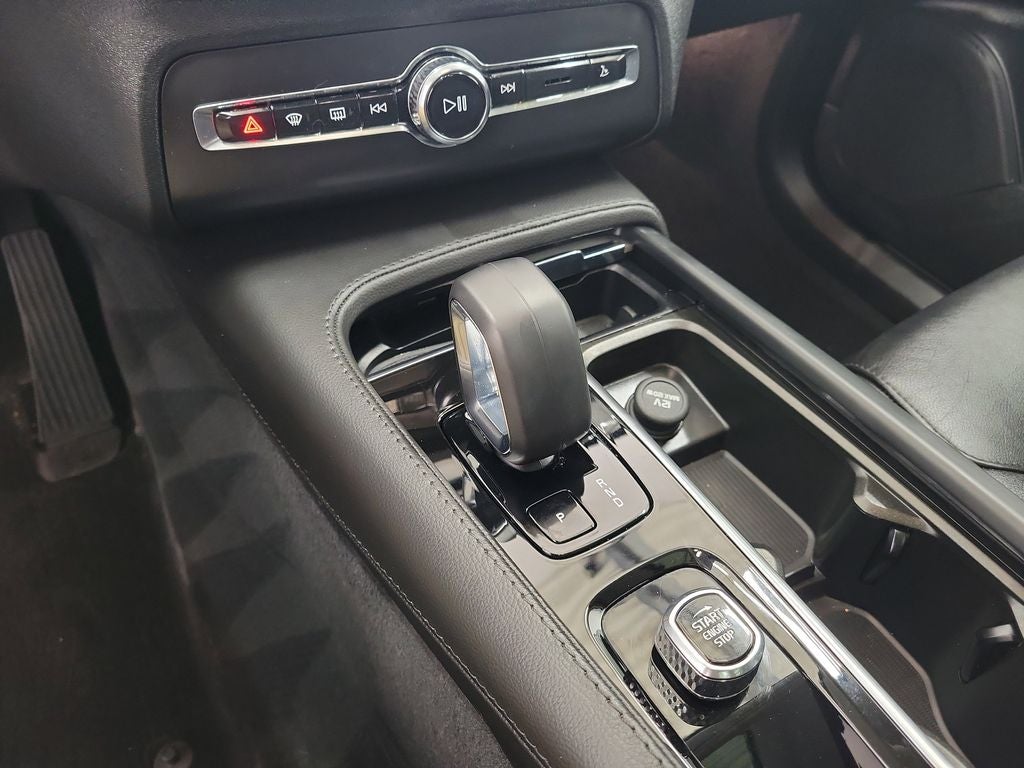 2023 Volvo XC90 B5 Core