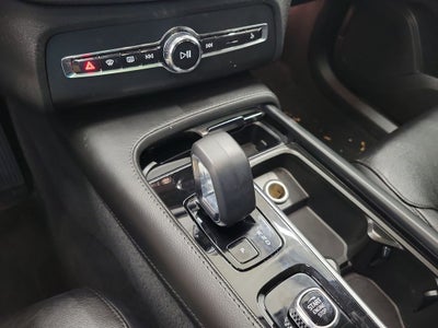 2023 Volvo XC90 B5 Core