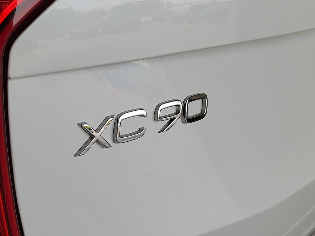 2023 Volvo XC90 B5 Core