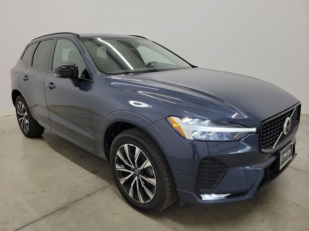 2024 Volvo XC60 B5 Plus Dark Theme