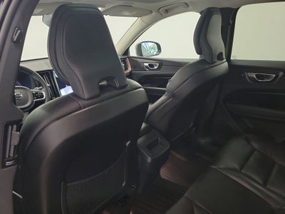 2023 Volvo XC60 B5 Plus Dark Theme