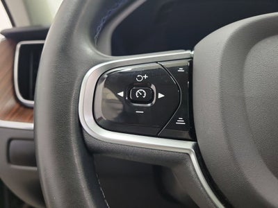 2023 Volvo XC60 B5 Plus Dark Theme