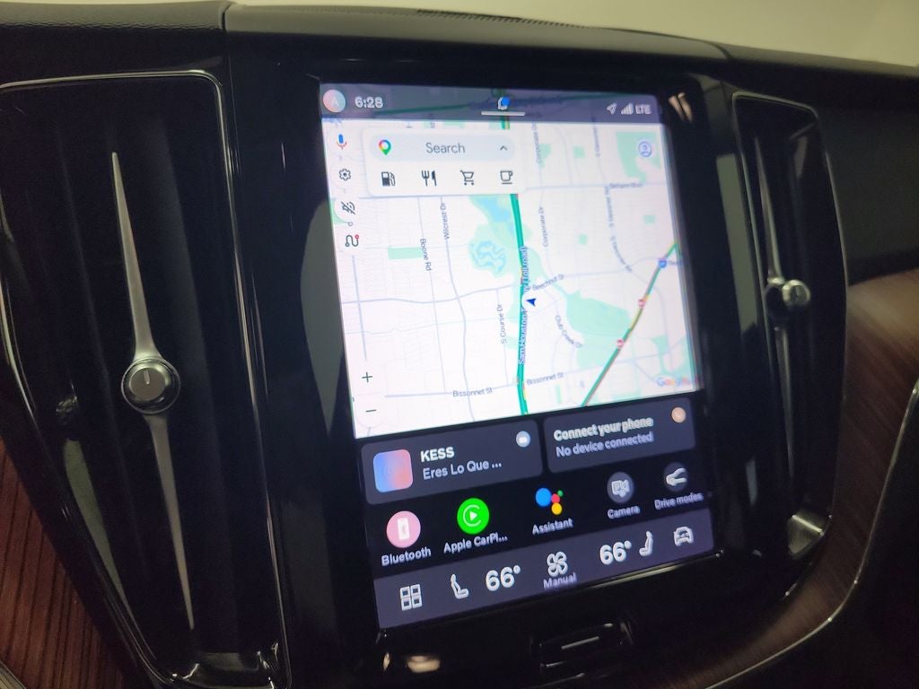 2023 Volvo XC60 B5 Plus Dark Theme