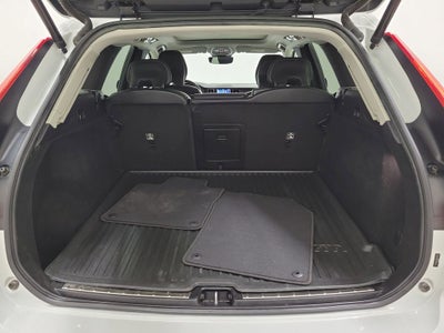 2023 Volvo XC60 B5 Plus Dark Theme