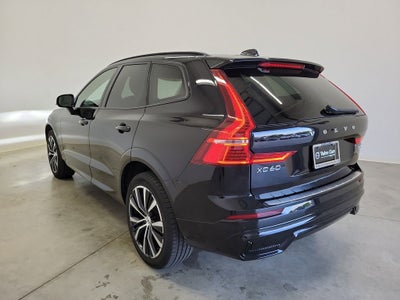 2023 Volvo XC60 B5 Plus Dark Theme
