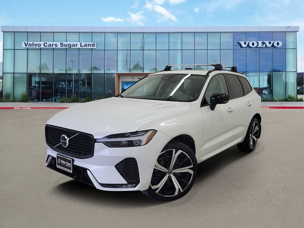 2023 Volvo XC60 B5 Ultimate Dark Theme