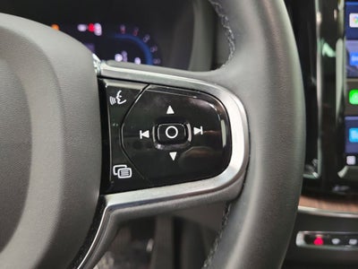 2023 Volvo XC60 B5 Ultimate Dark Theme