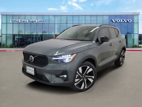 2026 Volvo XC40 B5 Plus
