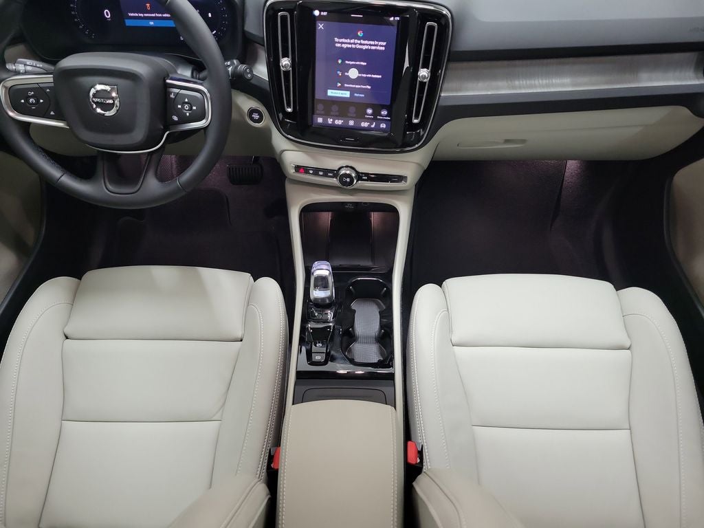 2026 Volvo XC40 B5 Plus