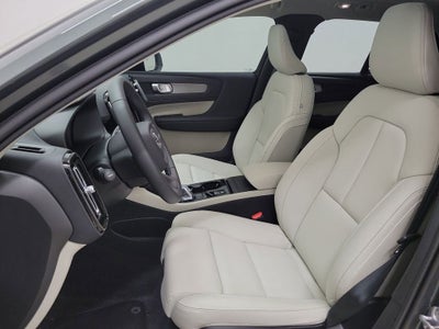 2026 Volvo XC40 B5 Plus