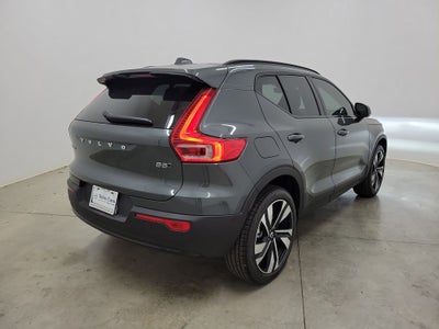 2026 Volvo XC40 B5 Plus