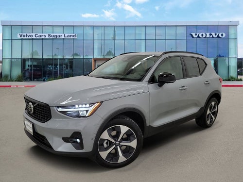 2026 Volvo XC40 B5 Plus