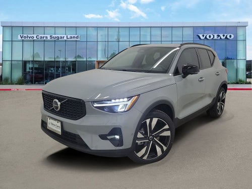 2026 Volvo XC40 B5 Plus