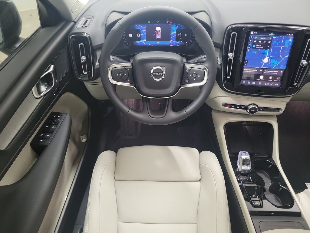 2026 Volvo XC40 B5 Plus