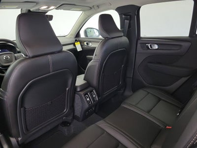2026 Volvo XC40 B5 Plus