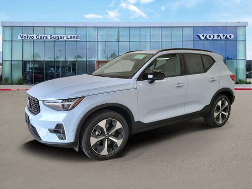 2026 Volvo XC40 B5 Plus