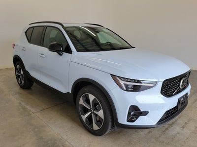 2026 Volvo XC40 B5 Plus