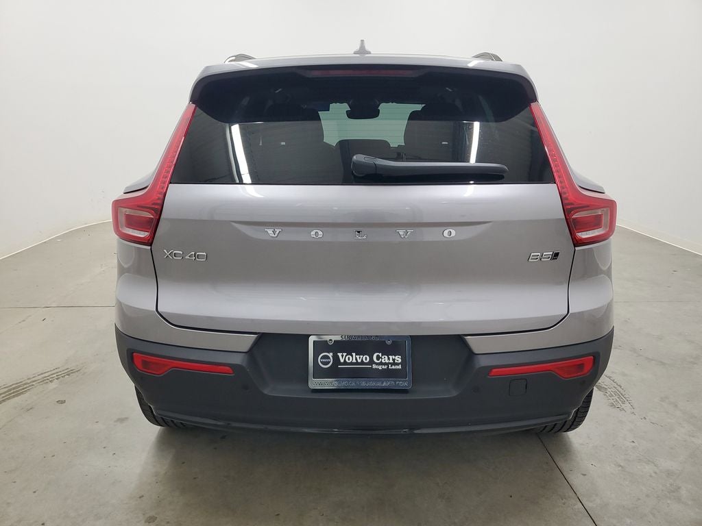 2026 Volvo XC40 B5 Plus